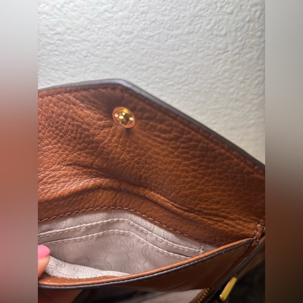 Michael Kors Crossbody Bag and wallet in Brown and Tan - Picture 6 of 9